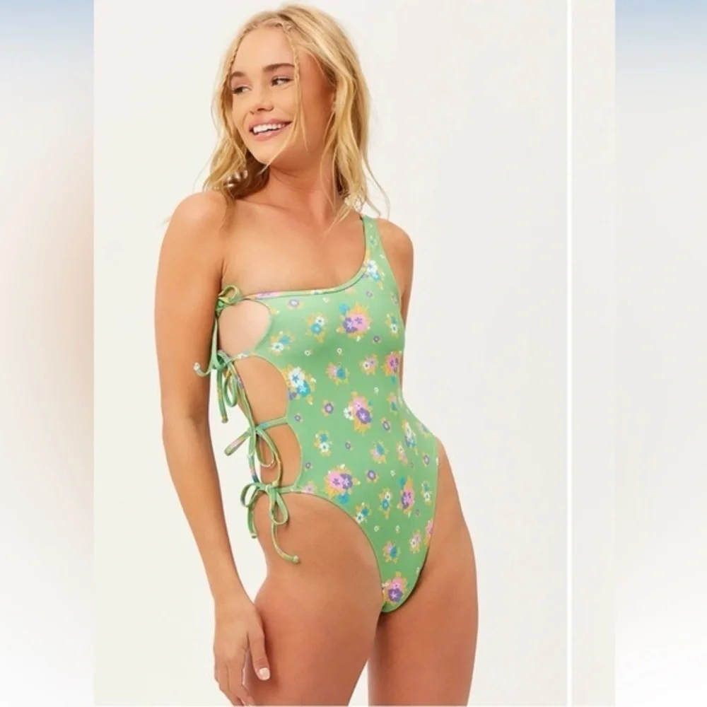 Frankies Bikini Honey One Piece Shoulder Swimsuit Size Medium New With Tags